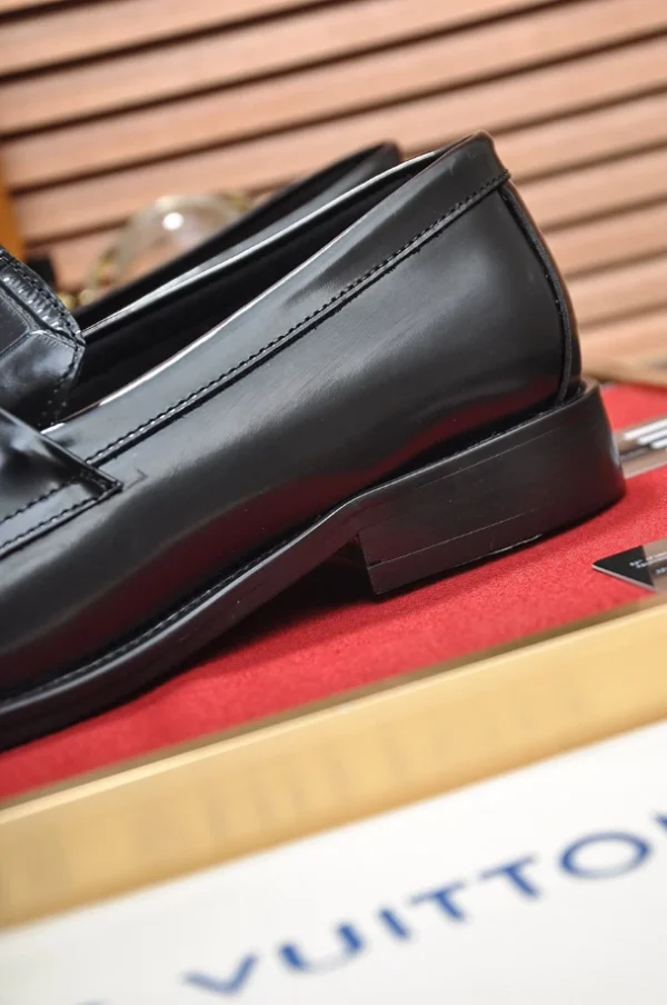 Louis Vuitton Loafers – LLV51 - Image 7
