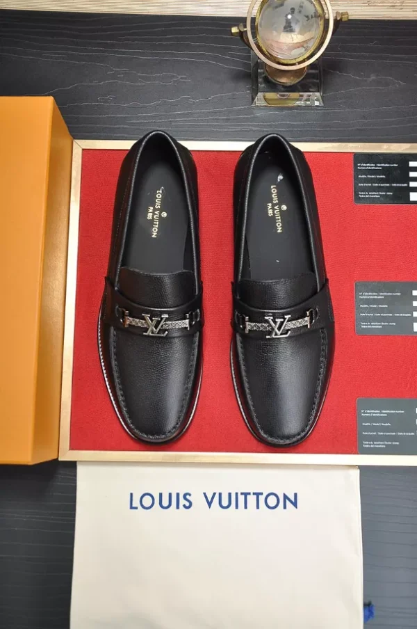 Louis Vuitton Loafers – LLV54