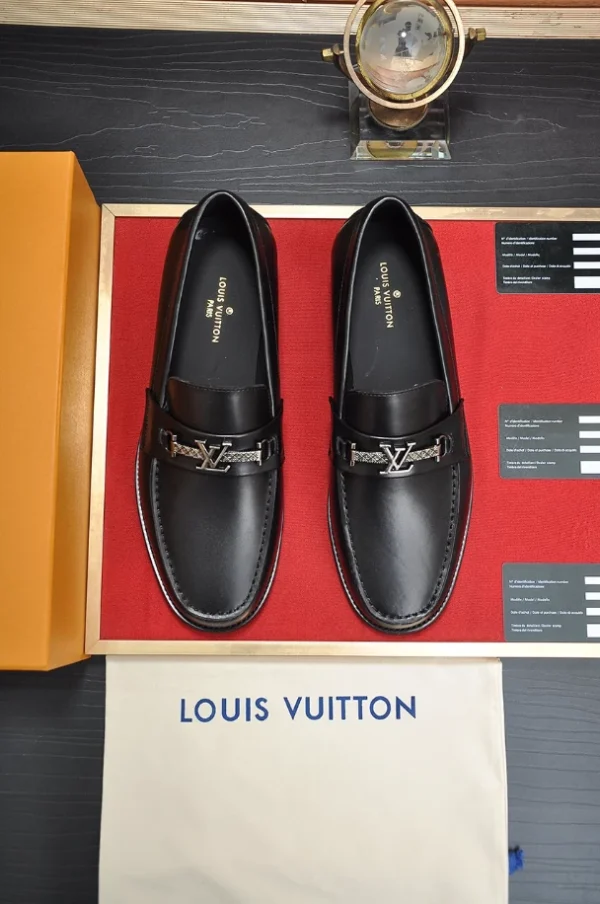 Louis Vuitton Loafers – LLV55