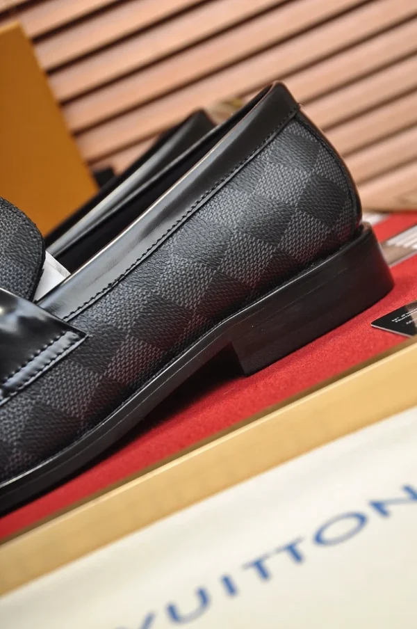 Louis Vuitton Loafers – LLV56 - Image 3