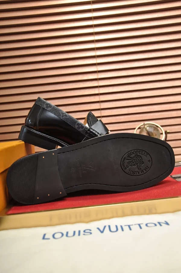 Louis Vuitton Loafers – LLV70 - Image 3