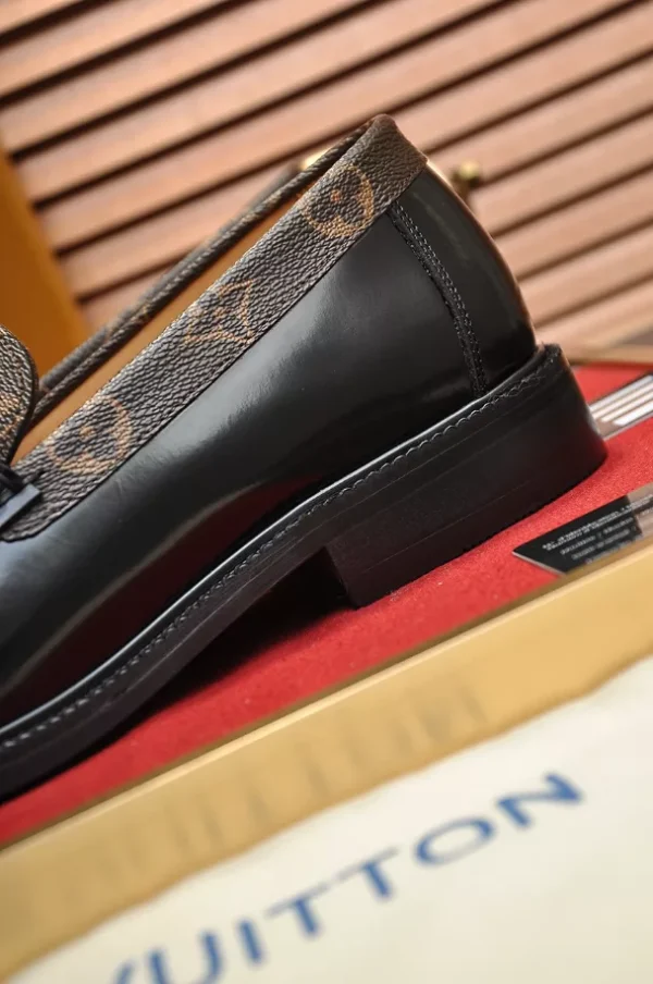 Louis Vuitton Loafers – LLV71 - Image 4