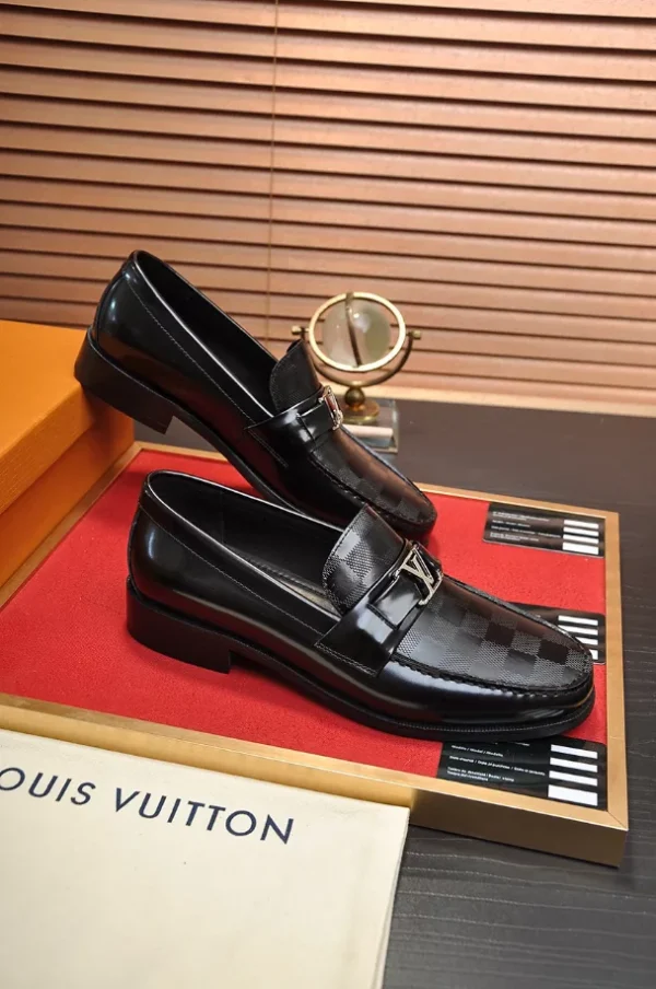 Louis Vuitton Loafers – LLV72