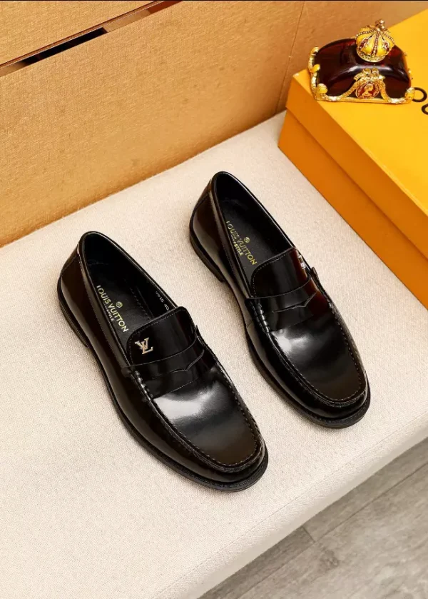 Louis Vuitton Loafers – LLV73