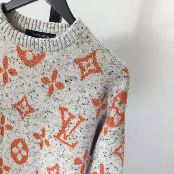 Louis Vuitton Sweater – SLV067 - Image 3