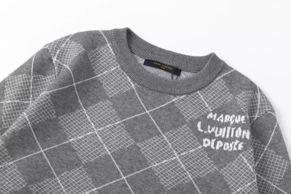 Louis Vuitton Sweater – SLV076 - Image 3