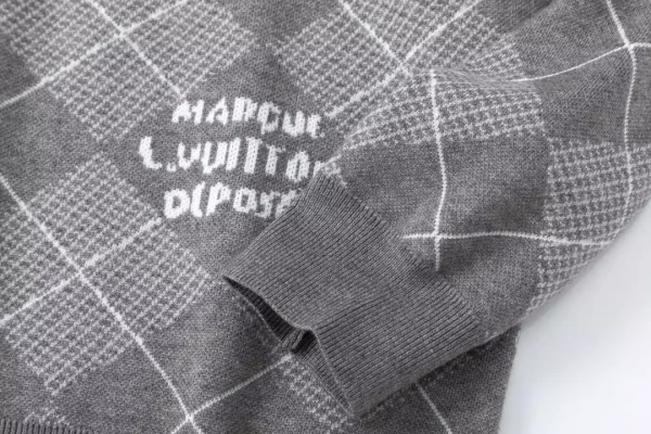 Louis Vuitton Sweater – SLV076 - Image 4