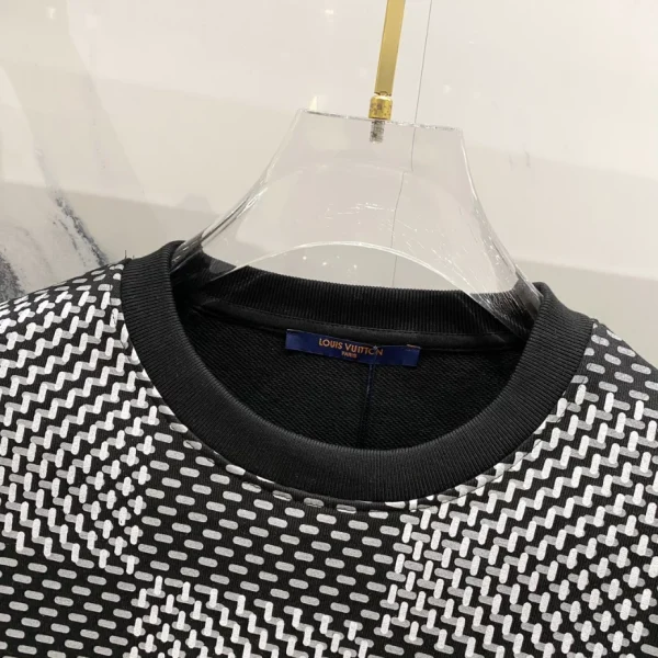 Louis Vuitton Sweatshirts – SLV013 - Image 3