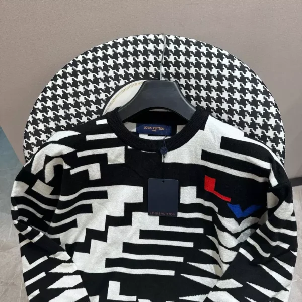 Louis Vuitton Wool Pullover – SLV046 - Image 7