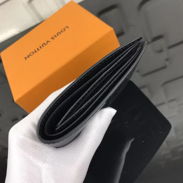 Louis Vuitton X Supreme Wallet Epi Slender Black – WLM120 - Image 7