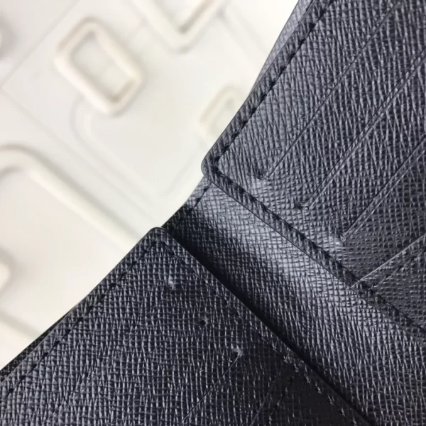 Louis Vuitton X Supreme Wallet Epi Slender Black – WLM120 - Image 8