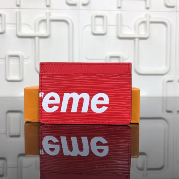 Louis Vuitton x Supreme Porte Carte Simple Epi Red – WLM121 - Image 2