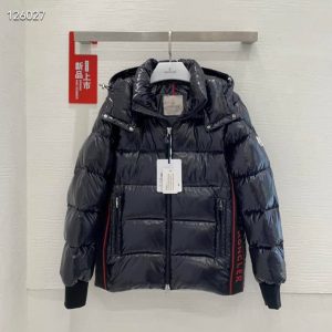 Moncler Coat – MC013