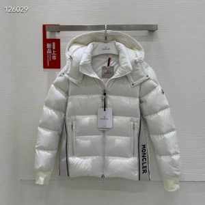 Moncler Coat – MC014