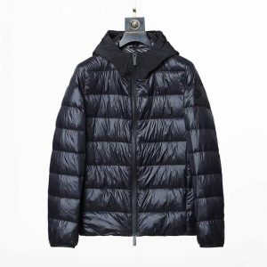 Moncler Coat – MC026