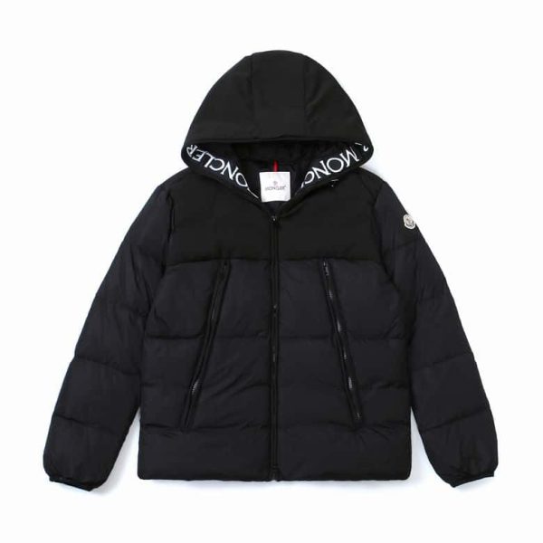 Moncler Coat – MC030