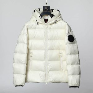 Moncler Coat – MC036
