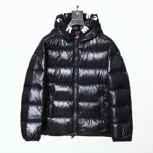 Moncler Coat – MC037
