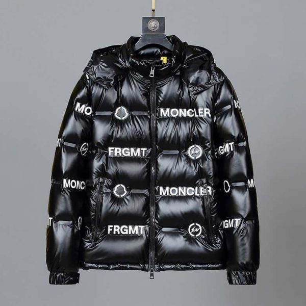Moncler Coat – MC048