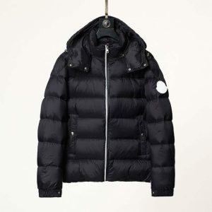 Moncler Coat – MC050