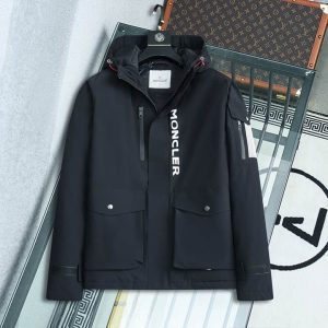 Moncler Coat – MC055