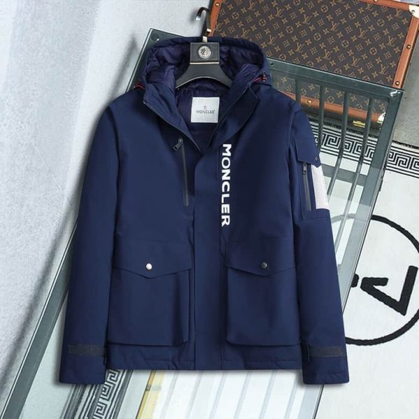 Moncler Coat – MC056