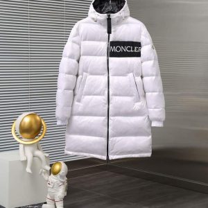 Moncler Coat – MC059