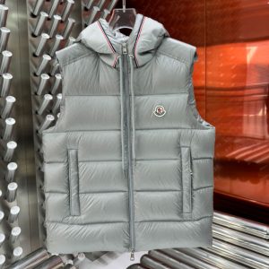 Moncler Luiro Down Vest – MC132