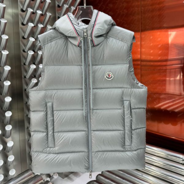 Moncler Luiro Down Vest – MC132