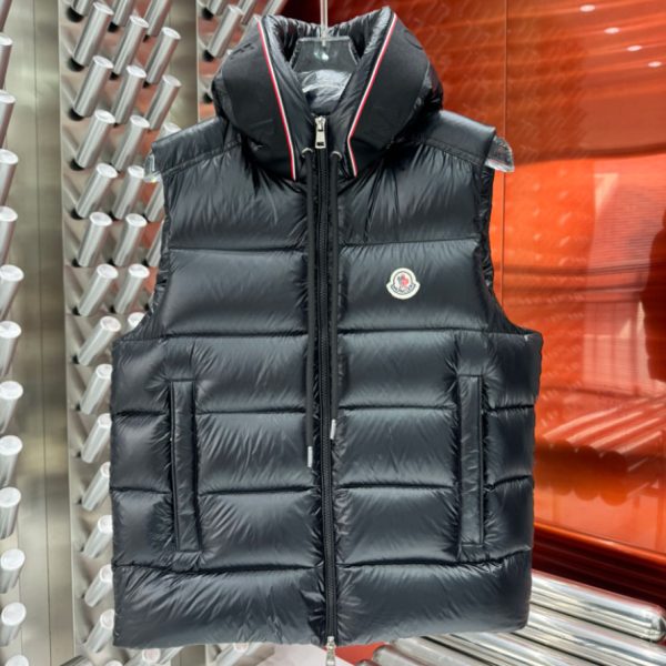 Moncler Luiro Down Vest – MC135