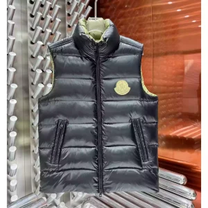 Moncler Parke Gilet Jacket in Black – MC120