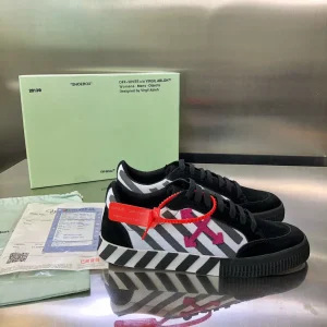 Off-White Low Vulcanized Distressed Sneakers – OFF59