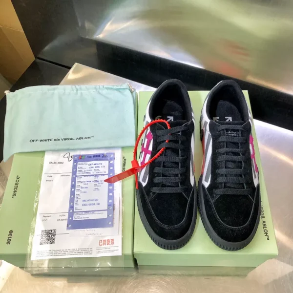 Off-White Low Vulcanized Distressed Sneakers – OFF59 - Image 2