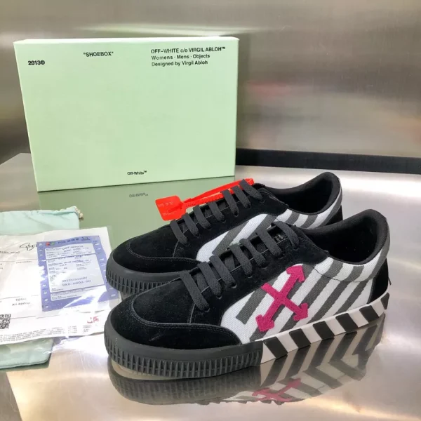 Off-White Low Vulcanized Distressed Sneakers – OFF59 - Image 3