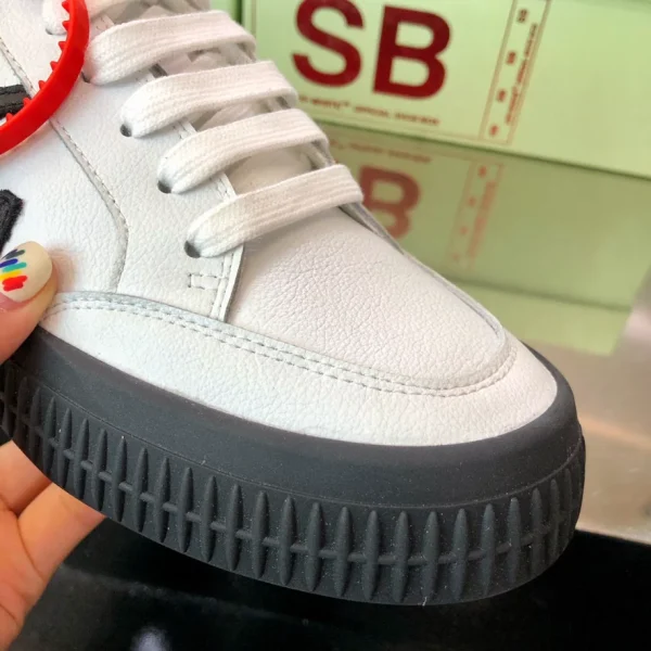 Off-White Low Vulcanized Distressed Sneakers – OFF61 - Image 2