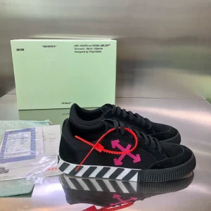 Off-White Low Vulcanized Distressed Sneakers – OFF62