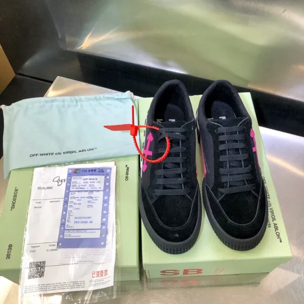 Off-White Low Vulcanized Distressed Sneakers – OFF62 - Image 4