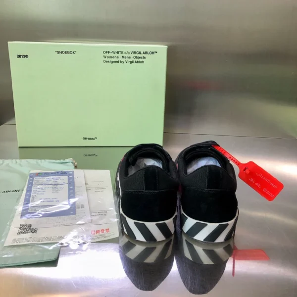 Off-White Low Vulcanized Distressed Sneakers – OFF62 - Image 3
