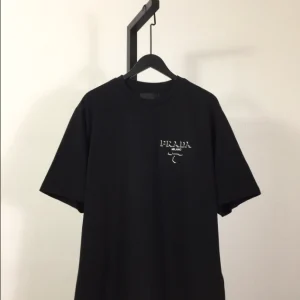 Prada T-shirt – PRT007
