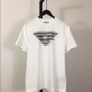 Prada T-shirt – PRT009