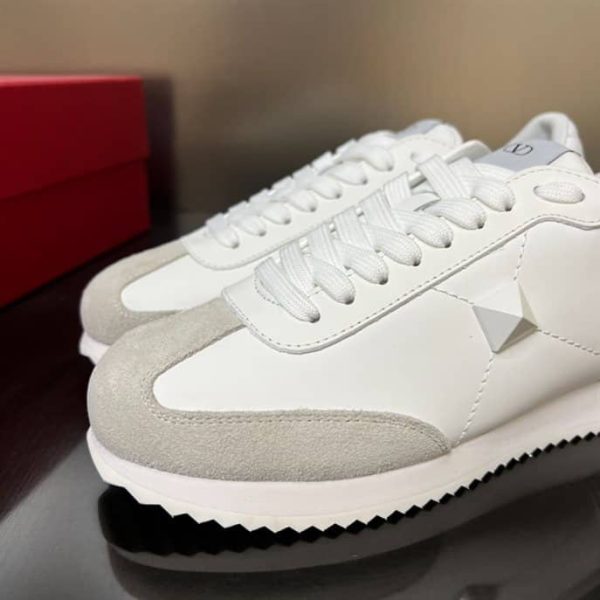 STUD AROUND LOW-TOP CALFSKIN AND NAPPA LEATHER SNEAKER – VLS004 - Image 7