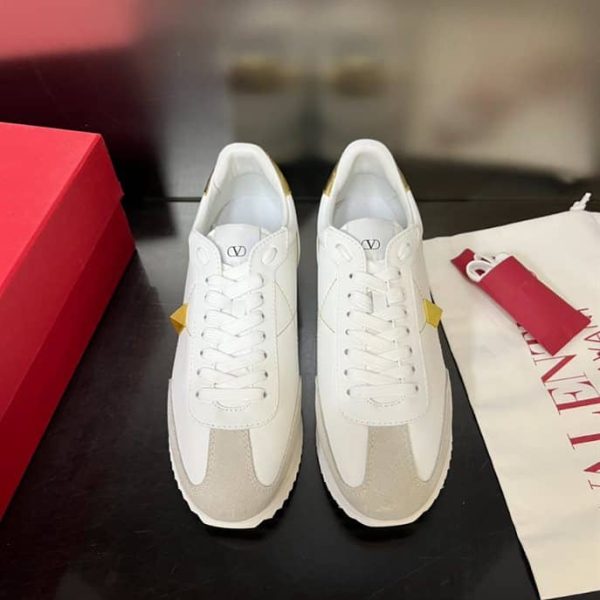 STUD AROUND LOW-TOP CALFSKIN AND NAPPA LEATHER SNEAKER – VLS005 - Image 3