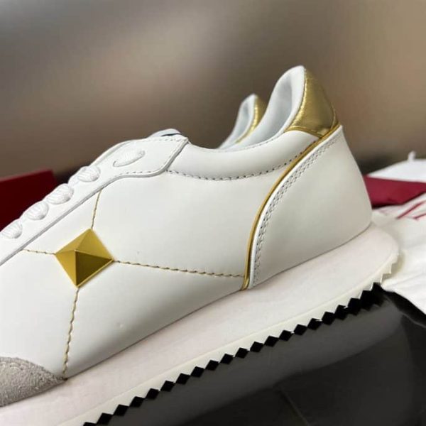STUD AROUND LOW-TOP CALFSKIN AND NAPPA LEATHER SNEAKER – VLS005 - Image 4