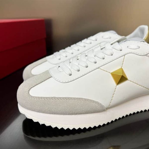 STUD AROUND LOW-TOP CALFSKIN AND NAPPA LEATHER SNEAKER – VLS005 - Image 6