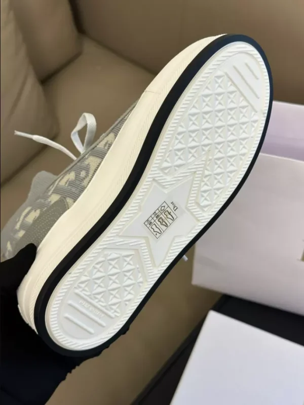 WALK’N’DIOR PLATFORM SNEAKER – CD175 - Image 4