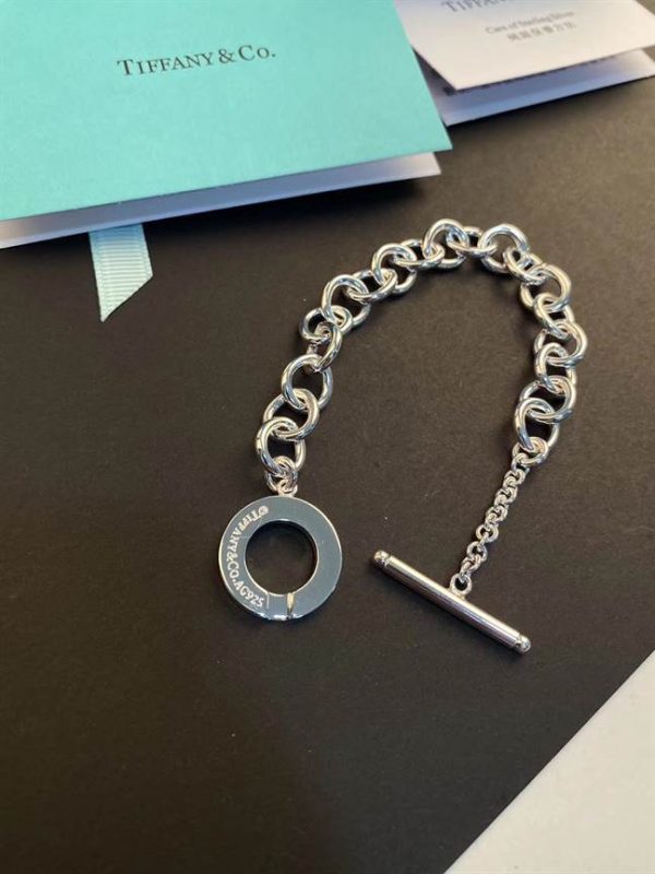 TIFFANY & CO. JEWELREY – WJL85