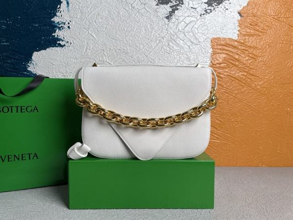 BOTTEGA VENETA WONMEN’S MOUNT IN WHITE – WBV16 - Image 2