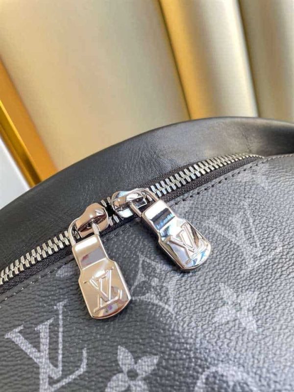 LOUIS VUITTON DISCOVERY BUMBAG – WLM128 - Image 8