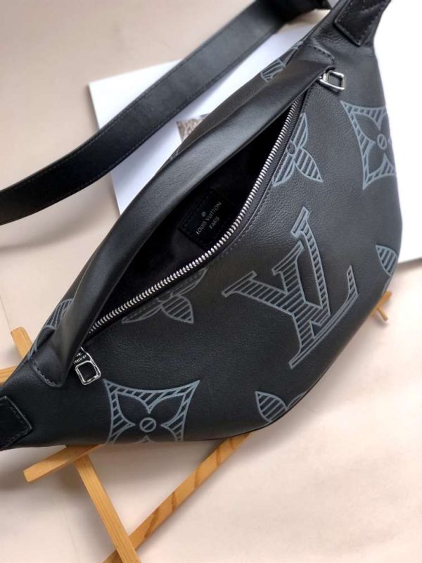LOUIS VUITTON DISCOVERY BUMBAG – WLM199 - Image 7