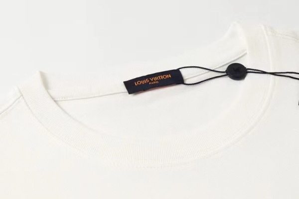Louis Vuitton T-shirt – LSVT0112 - Image 7